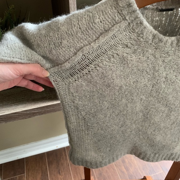 Elie Tahari - Picture 3 of 5